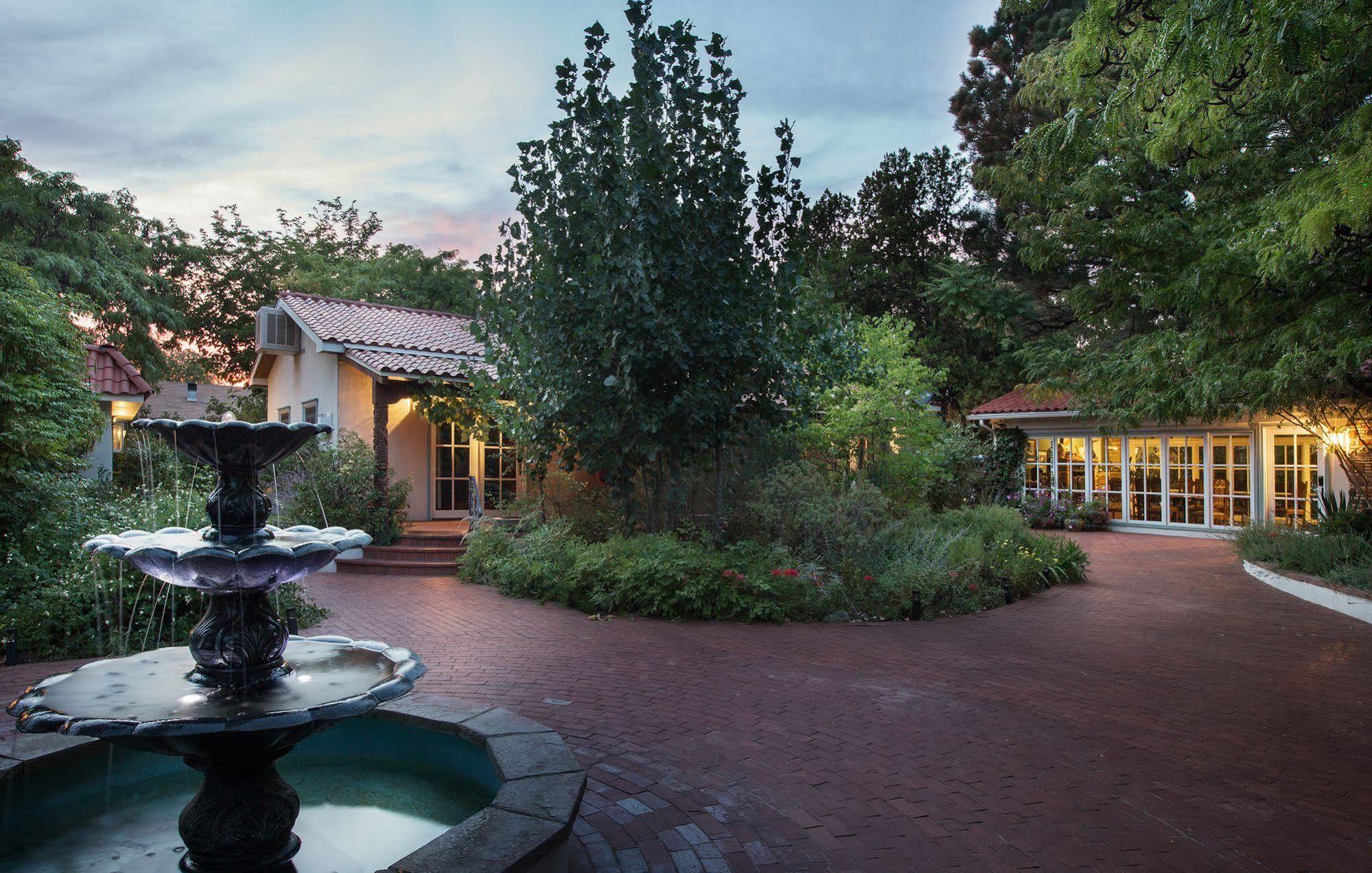Casa Blanca Inn And Suites Farmington Exteriör bild